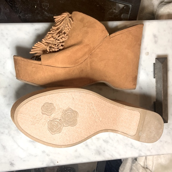 Tassel wedge - Picture 2 of 2